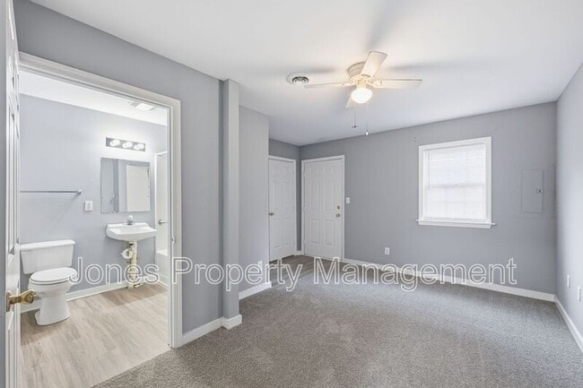 Building Photo - 320 N Key St