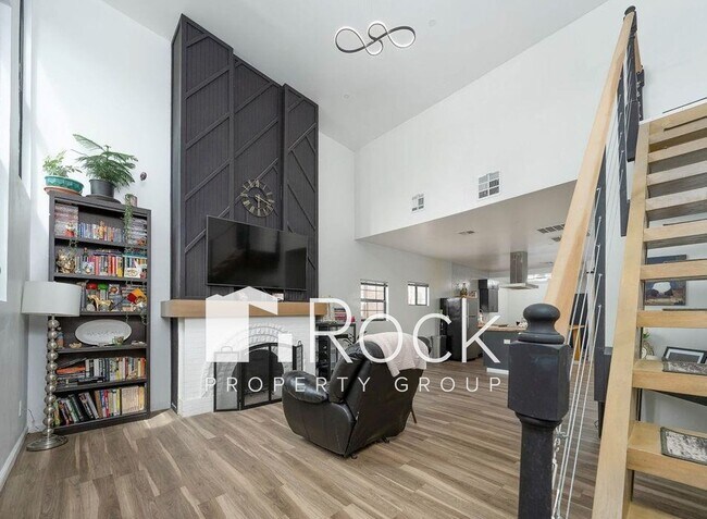 Building Photo - Contemporary 2 Bedroom plus Office/Bonus Room with Loft near Uptown and Plaza Districts   ~One Mo...