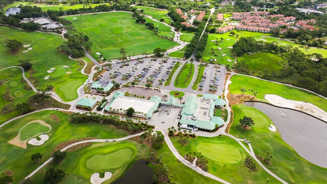 Building Photo - 7903 Plantation Lakes Dr