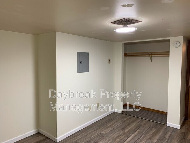 Building Photo - 1117 2nd Ave S