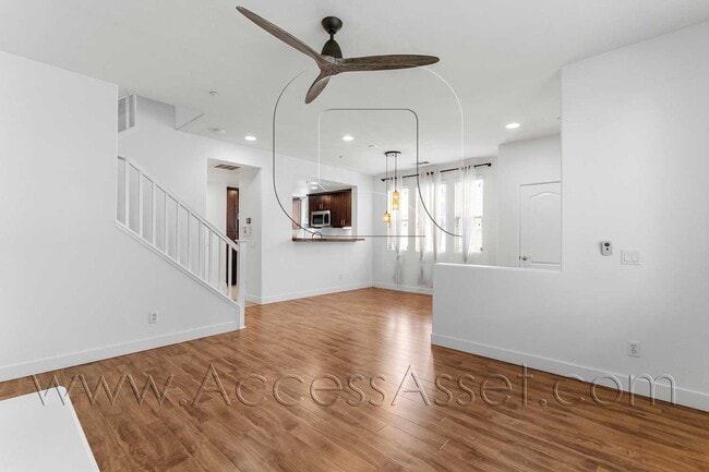 Building Photo - Spacious & Stylish 3 Bed/3.5 Bath Home In Temecula's Harveston Lake Community!