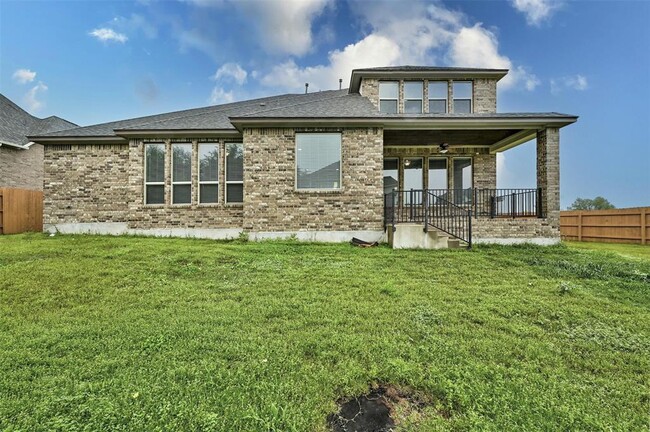 Building Photo - 5308 Via Besso Dr