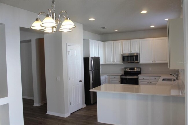 Building Photo - 200 Roseling Crossing