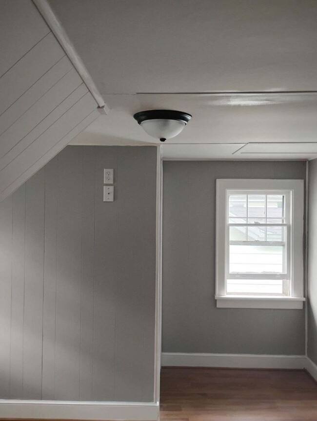 Building Photo - Single Family Home for Rent in Auburn