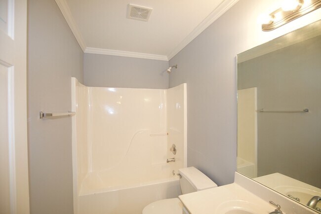 Building Photo - 7897 The Lakes Point