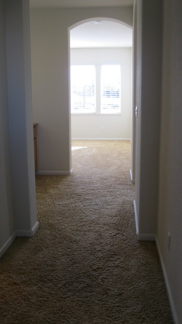 Building Photo - East Roseville, New Carpet * Paint, 2657sqft 4 Bed 3 Ba, 3 Car Garage Large Bonus Room