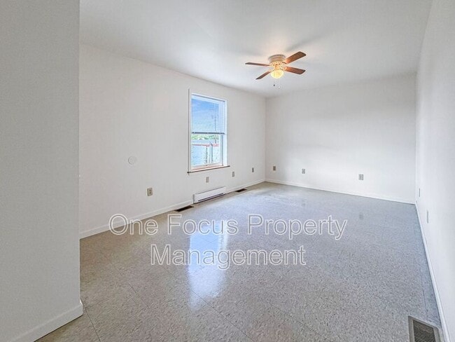 Building Photo - 212 Third Avenue