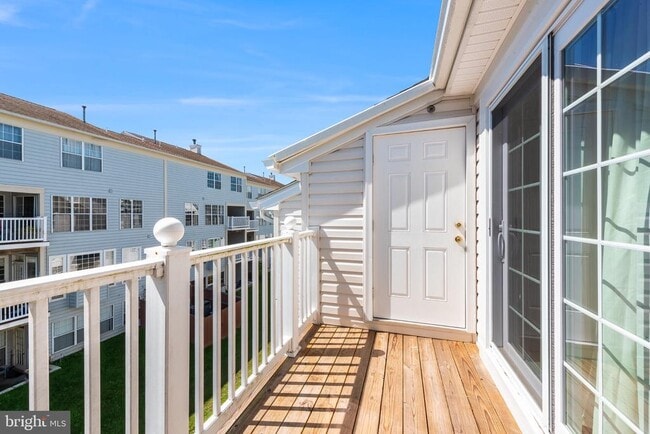 Building Photo - 8301 Bluebird Way