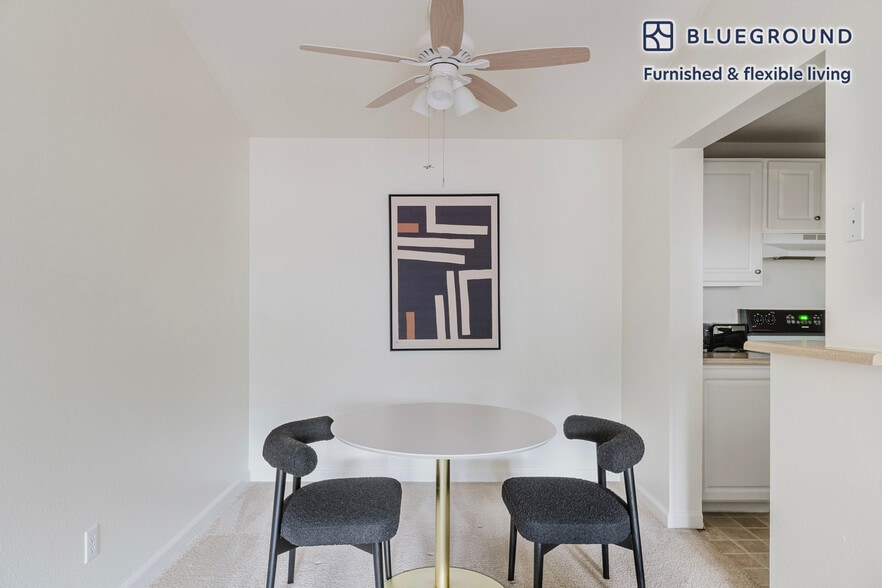 Building Photo - 15850 NE 40th St