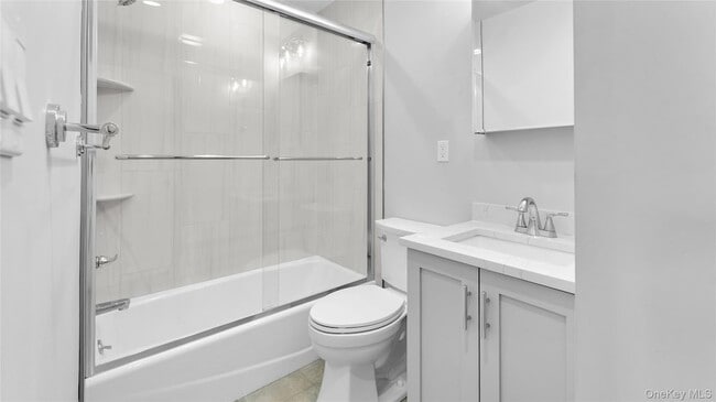 Building Photo - 197 Grand St