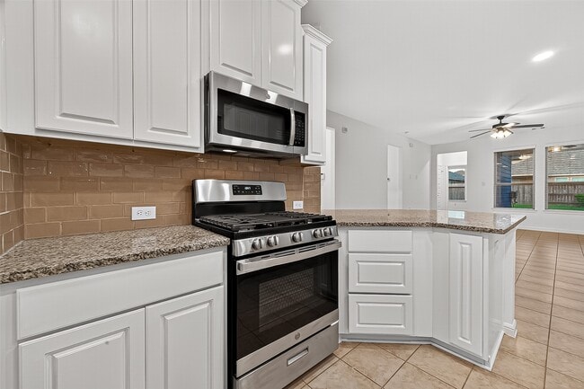 Building Photo - 7927 Tindarey Maple Trace
