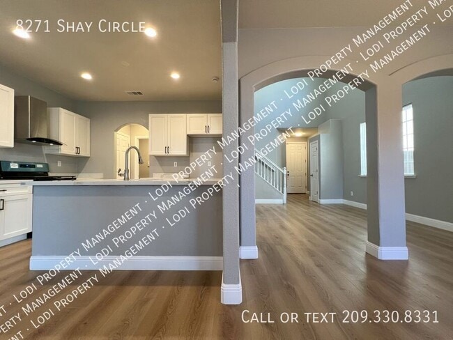 Building Photo - 8271 Shay Cir