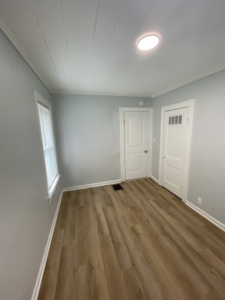 Building Photo - 5538 Montgomery Rd