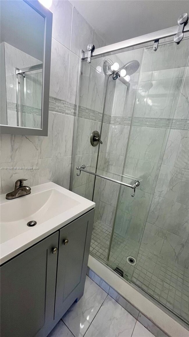 Building Photo - 487 NW 98th Ct