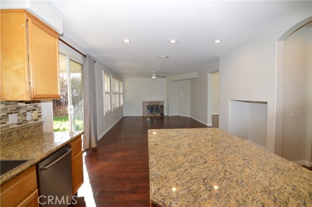 Building Photo - 9595 Shadowgrove Dr