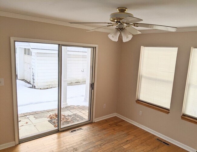 Office/Den - 5 Edgewood Rd