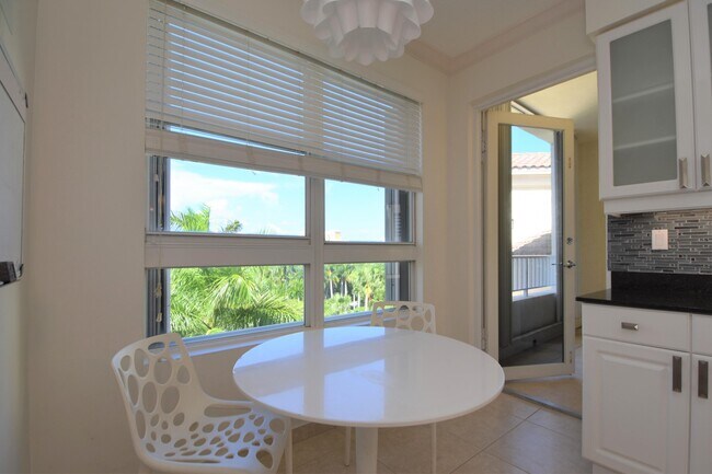Building Photo - 707 Crandon Blvd