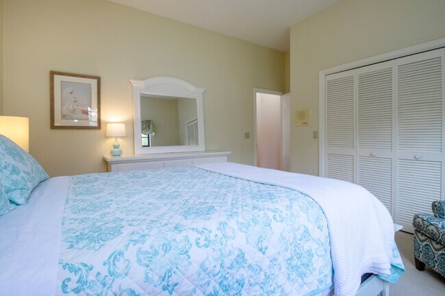 Building Photo - Palm Aire Fully Furnished Rental