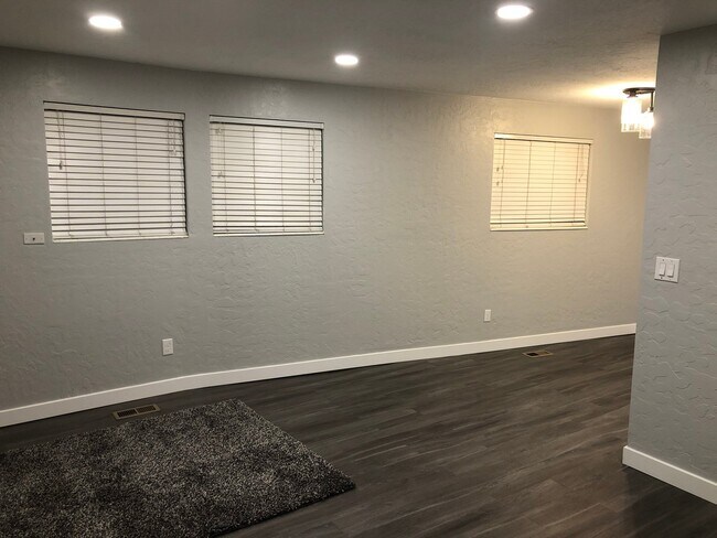 Building Photo - 44 S 1450 W