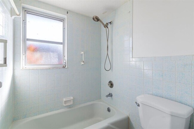 Building Photo - 1708 Claw Ct
