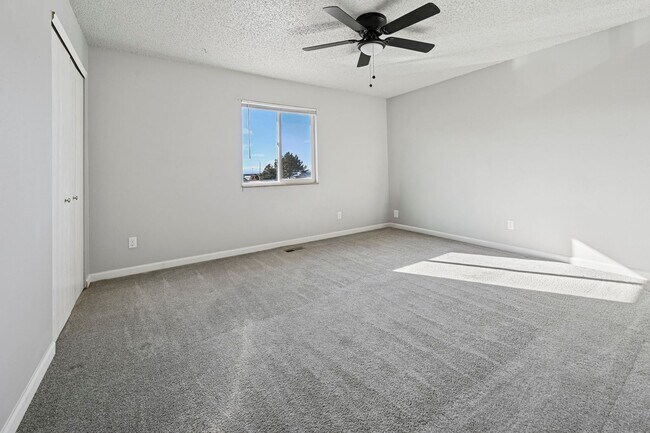 Building Photo - BG - GA6420