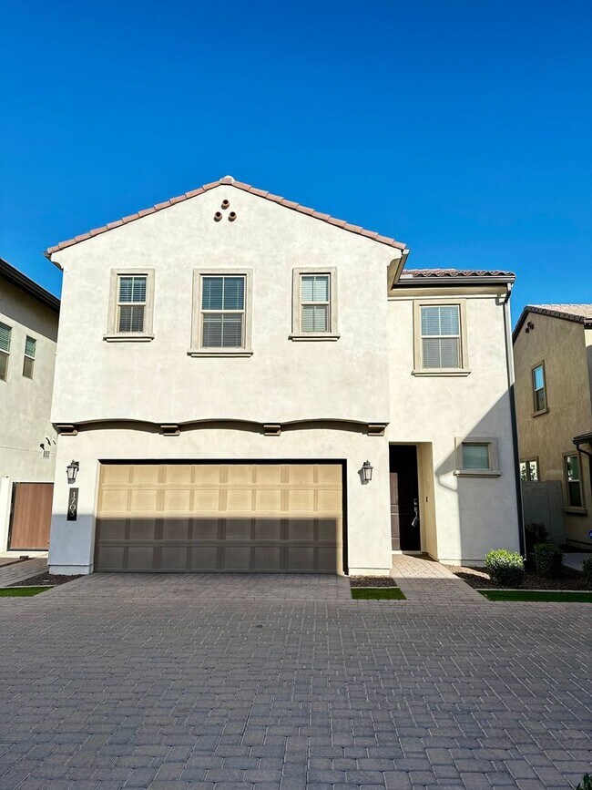 Building Photo - RECKER AND RAY MOVE IN READY 4 BEDROOM 2.5 BATHROOM HOME PERFECTLY LOCATED