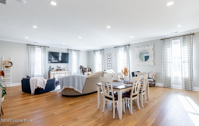 Building Photo - 10400 Meeting St