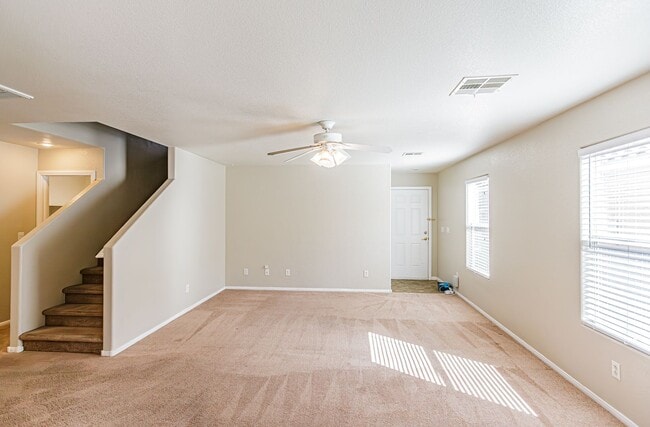 Building Photo - 4 Bedroom home located in Silverado Ranch