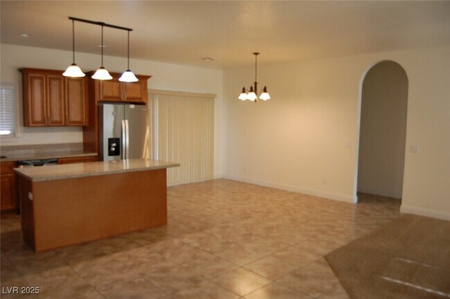 Building Photo - 4920 Honey Locust Dr