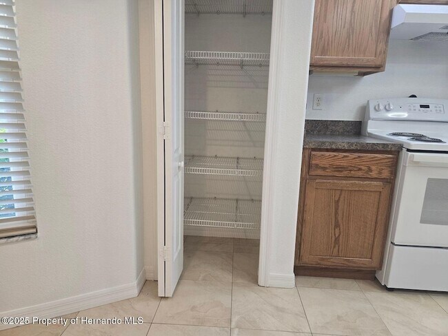 Building Photo - 542 Fairbanks Rd