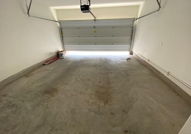 Building Photo - 189 Andross Ln