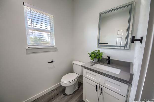 Building Photo - 2066 Dry Creek