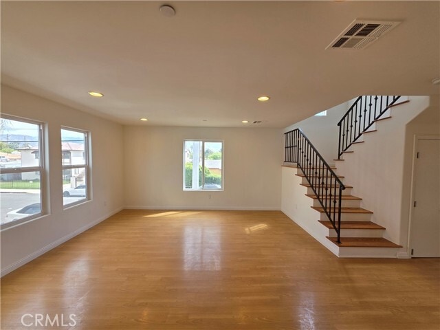 Building Photo - 5321 Auckland Ave