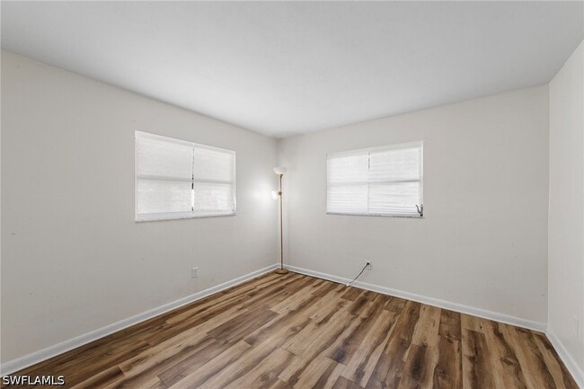 Building Photo - 1211 SE 34th St