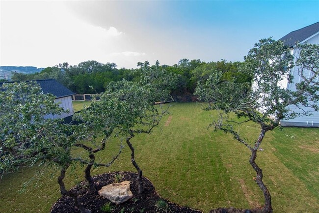 Building Photo - 2804 Lawrence Dr