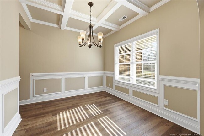 Building Photo - 206 Leland Ln