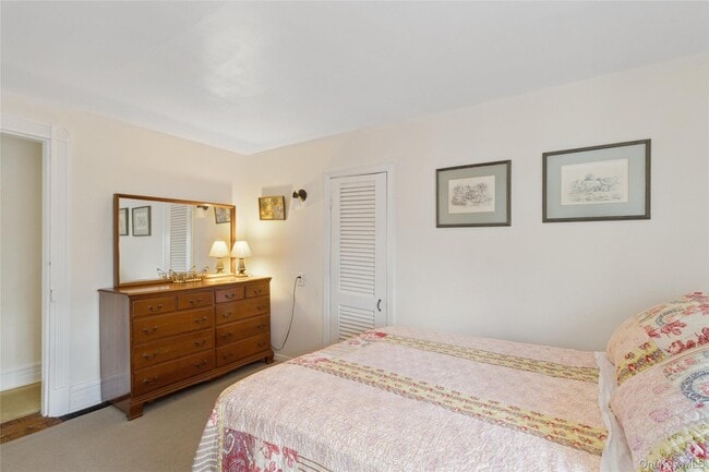 Building Photo - 718 Montauk Hwy