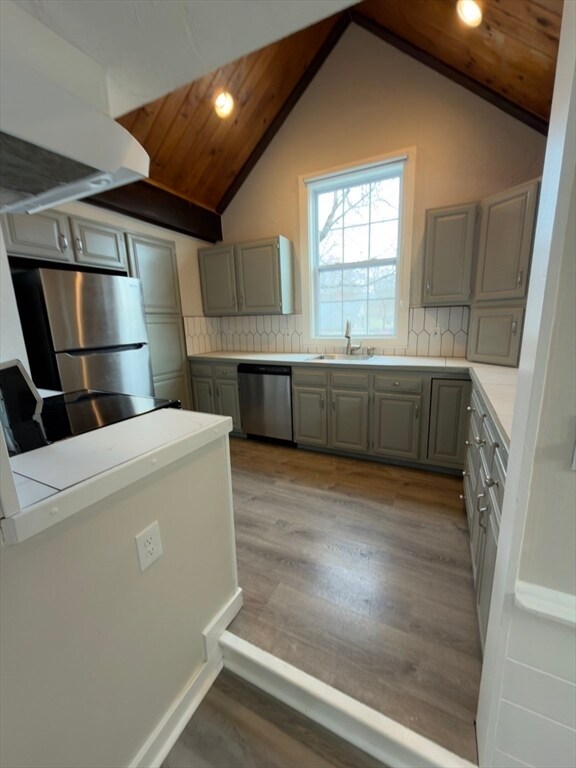 Building Photo - 41 Sherman St