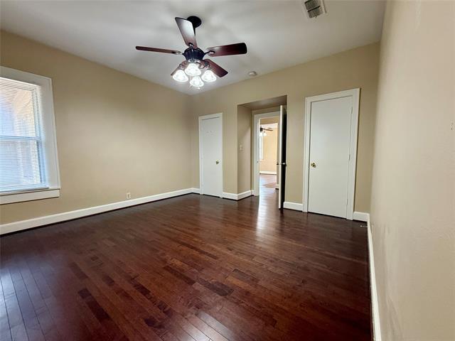 Building Photo - 2126 Mistletoe Ave