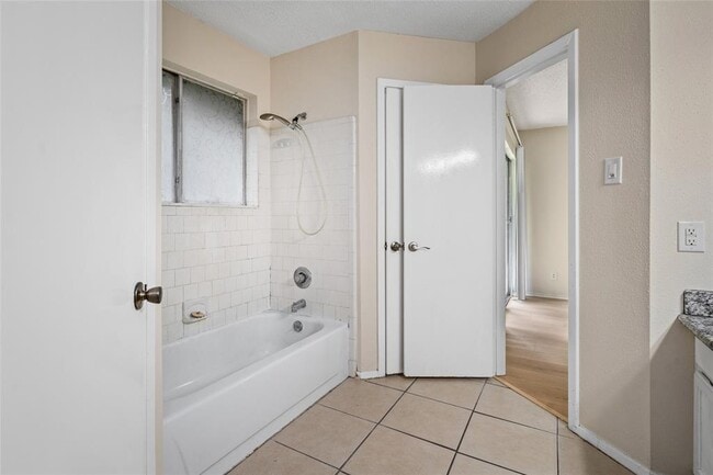 Building Photo - 16614 Red Gully Dr