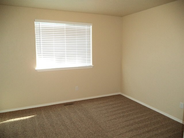 Building Photo - 684 E Full Moon St