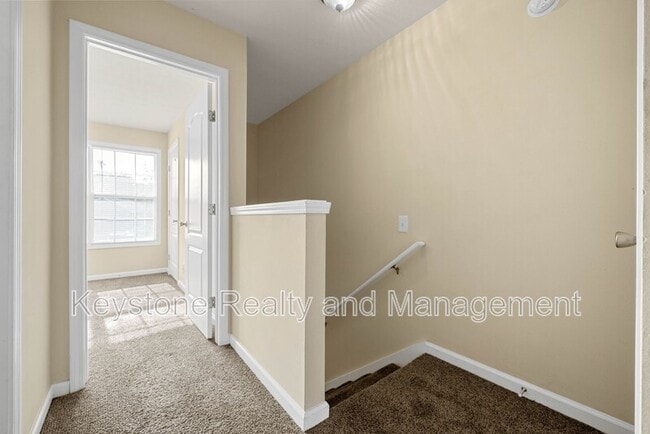 Building Photo - 2332 Raleigh Ct