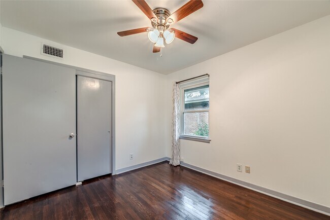 Building Photo - 4606 Nina Lee Ln