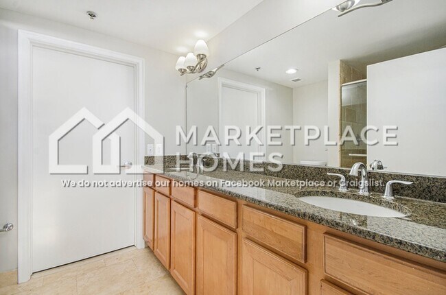 Building Photo - 525 W Lafayette Blvd