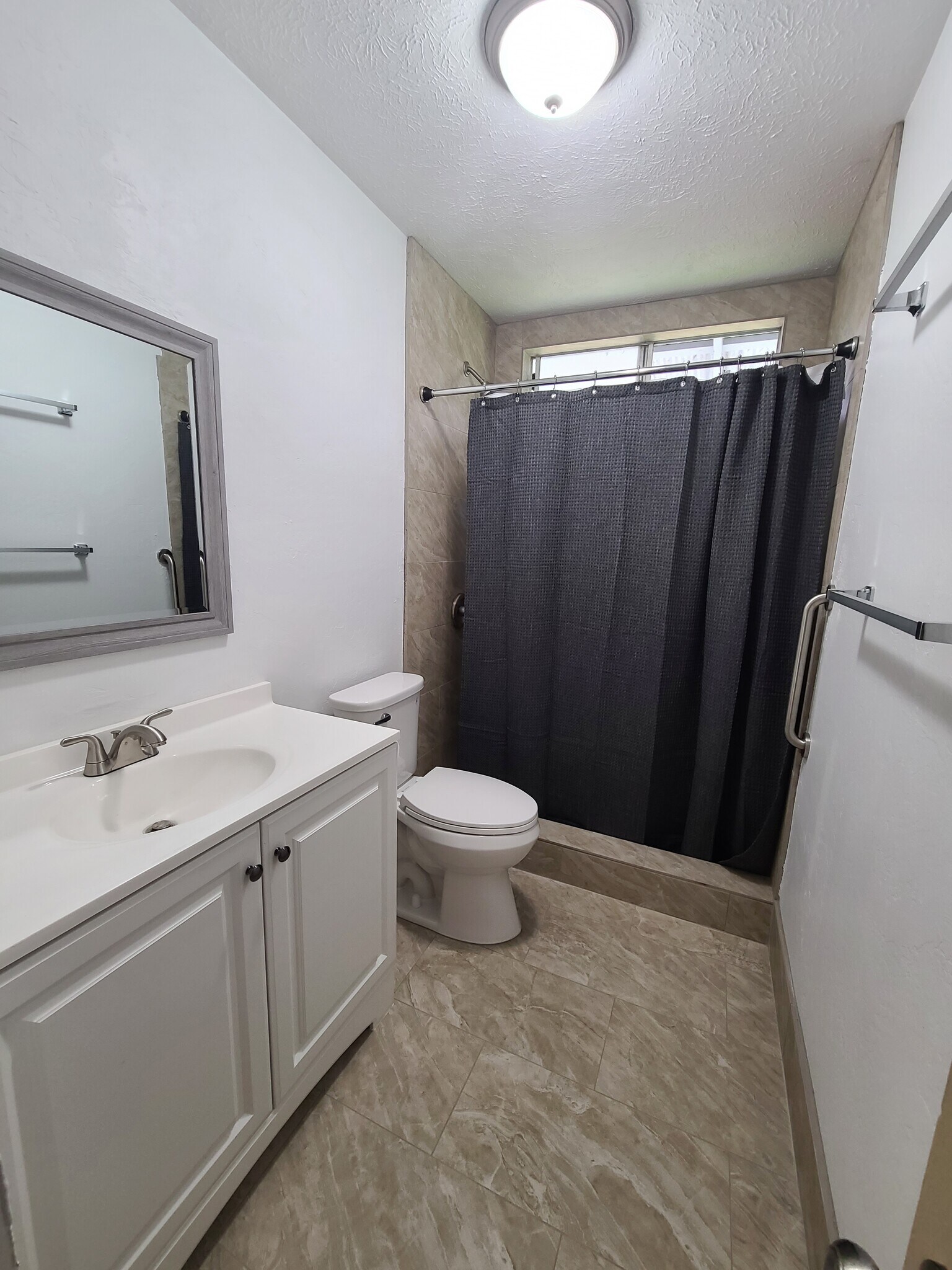 Building Photo - 16-2067 Silversword Dr