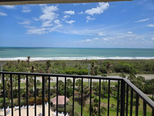 Building Photo - 5047 N Hwy A1A