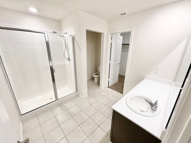 Building Photo - 1125 Silver Maple Ln