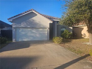 Building Photo - 19 Omega St