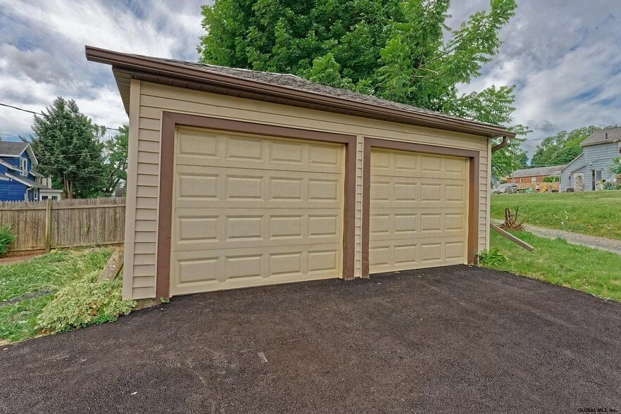 Building Photo - 1 Lindberg Dr