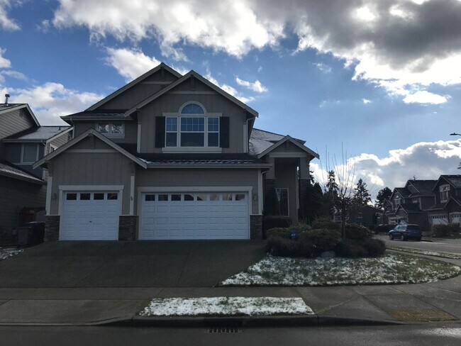Primary Photo - Beautifully Updated 4-Bedroom Home in Desi...